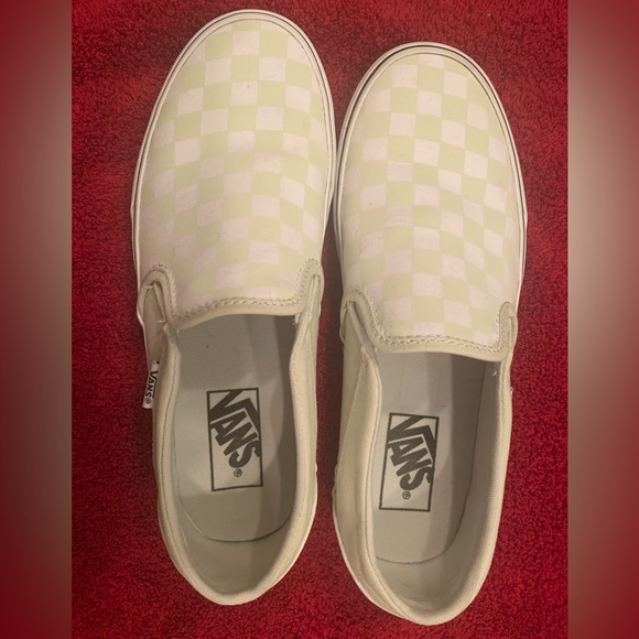 Vans Green Checkered Design Shoes - Picture 4 of 14